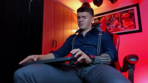 alpha_dominus_ online show from November 27, 2025, 3:52 am