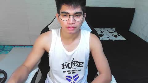 Snapshot of alpha_rider chatting on November 20, 2025, 4:01 am Angelo online show from November 20, 2025, 4:01 am