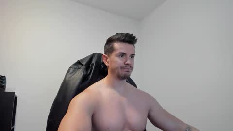 Snapshot of alphagodleatherking92 chatting on September 16, 2025, 4:41 pm LeatherMaster online show from September 16, 2025, 4:41 pm