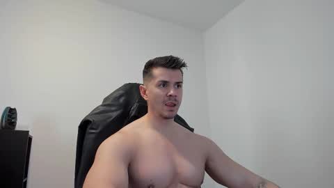 Snapshot of alphagodleatherking92 chatting on October 17, 2025, 8:17 am LeatherMaster online show from October 17, 2025, 8:17 am