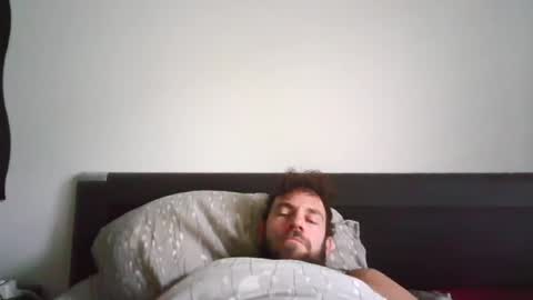 Snapshot of alphah_hunk chatting on October 22, 2025, 8:14 am alphah_hunk online show from October 22, 2025, 8:14 am