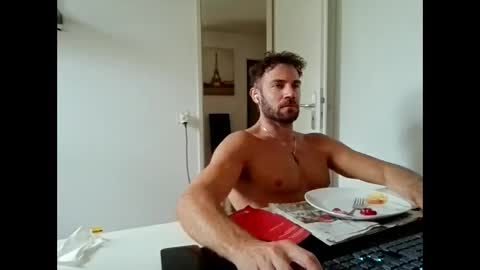 Snapshot of alphah_hunk chatting on June 8, 2026, 3:01 pm alphah_hunk online show from June 8, 2026, 3:01 pm