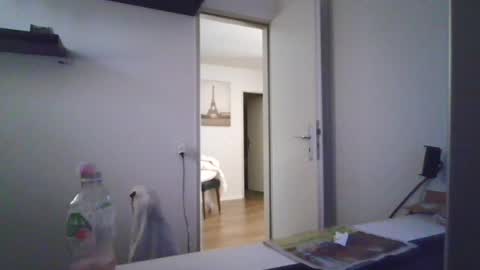alphah_hunk online show from August 3, 2026, 4:44 pm