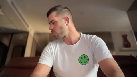 Snapshot of alphamasterjax chatting on December 21, 2024, 9:33 am MasterJax69 online show from December 21, 2024, 9:33 am