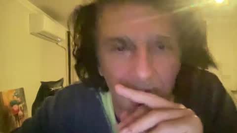 Snapshot of alphandre chatting on February 4, 2025, 6:38 pm AlphAndre online show from February 4, 2025, 6:38 pm