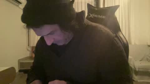 Snapshot of alphandre chatting on February 13, 2025, 6:05 pm AlphAndre online show from February 13, 2025, 6:05 pm