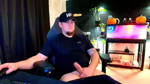 Snapshot of alphanuts101 chatting on October 31, 2025, 5:47 pm Ryno online show from October 31, 2025, 5:47 pm