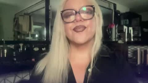 Snapshot of alphatransmami chatting on October 5, 2025, 10:13 am alphatransmami online show from October 5, 2025, 10:13 am