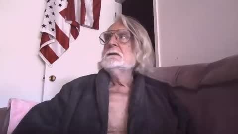 Snapshot of alphauniform chatting on June 12, 2026, 3:11 pm AlphaUniform online show from June 12, 2026, 3:11 pm