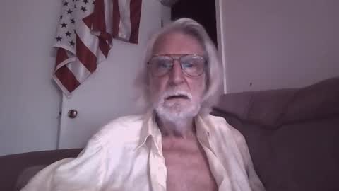 Snapshot of alphauniform chatting on July 16, 2026, 10:54 am AlphaUniform online show from July 16, 2026, 10:54 am
