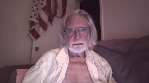 Snapshot of alphauniform chatting on August 1, 2026, 7:07 am AlphaUniform online show from August 1, 2026, 7:07 am
