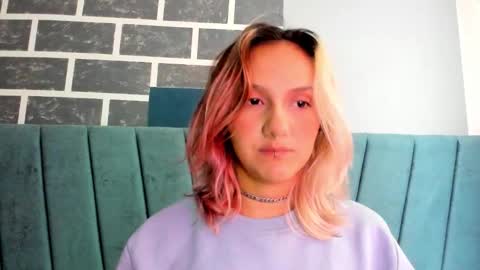 Snapshot of alterego1__ chatting on October 2, 2025, 11:50 am Alter  online show from October 2, 2025, 11:50 am