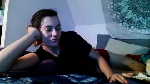 Ivy online show from September 16, 2025, 1:23 pm