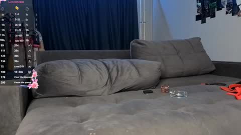 May online show from February 26, 2026, 7:35 pm