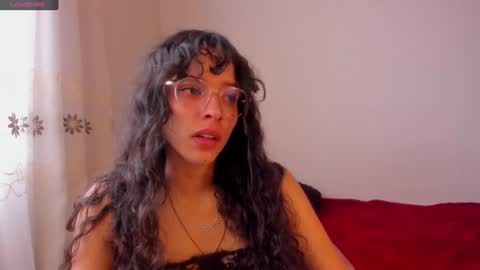 Snapshot of aluna_0310 chatting on January 8, 2025, 8:39 pm . . online show from January 8, 2025, 8:39 pm