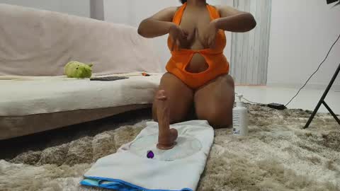 Snapshot of aluna_sm chatting on May 25, 2026, 4:57 pm aluna_sm online show from May 25, 2026, 4:57 pm