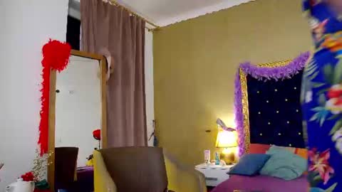 Alura Jenson online show from June 18, 2026, 11:53 pm