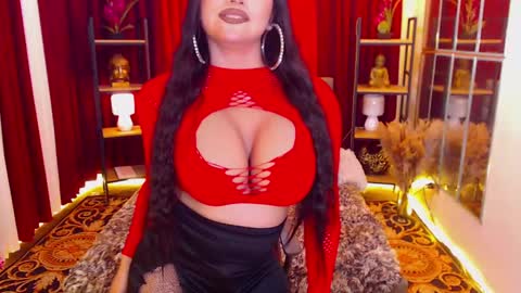 Snapshot of alurajhenson chatting on December 9, 2024, 10:32 am Alura Jhenson online show from December 9, 2024, 10:32 am