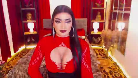 Snapshot of alurajhenson chatting on December 18, 2024, 2:32 am Alura Jhenson online show from December 18, 2024, 2:32 am