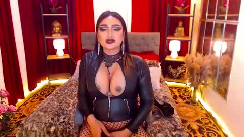 Snapshot of alurajhenson chatting on December 19, 2024, 11:46 pm Alura Jhenson online show from December 19, 2024, 11:46 pm