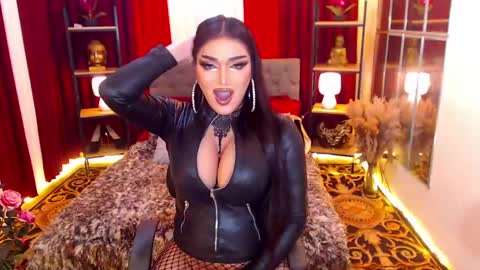 Snapshot of alurajhenson chatting on December 23, 2024, 7:09 pm Alura Jhenson online show from December 23, 2024, 7:09 pm