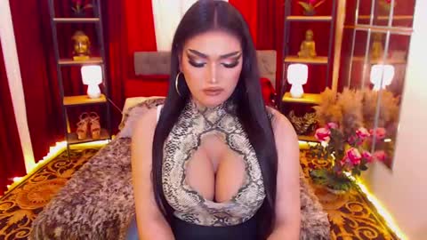 Snapshot of alurajhenson chatting on January 8, 2025, 1:31 pm Alura Jhenson online show from January 8, 2025, 1:31 pm