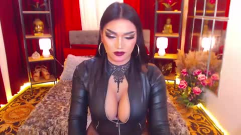 Snapshot of alurajhenson chatting on January 13, 2025, 5:55 pm Alura Jhenson online show from January 13, 2025, 5:55 pm