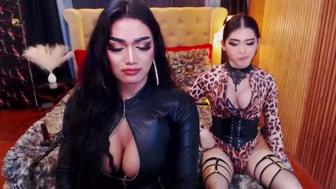Snapshot of alurajhenson chatting on March 8, 2025, 9:29 pm Alura Jhenson online show from March 8, 2025, 9:29 pm