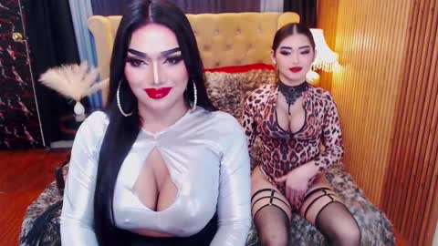 Snapshot of alurajhenson chatting on March 12, 2025, 5:49 pm Alura Jhenson online show from March 12, 2025, 5:49 pm