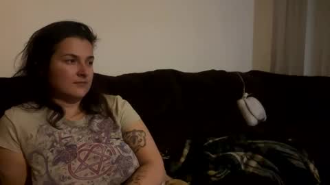 Snapshot of alvie_bones chatting on January 21, 2025, 1:39 am Alvie online show from January 21, 2025, 1:39 am