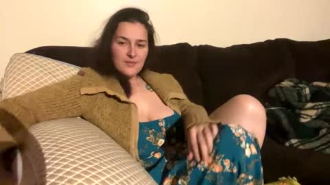 Snapshot of alvie_bones chatting on January 23, 2025, 10:33 pm Alvie online show from January 23, 2025, 10:33 pm