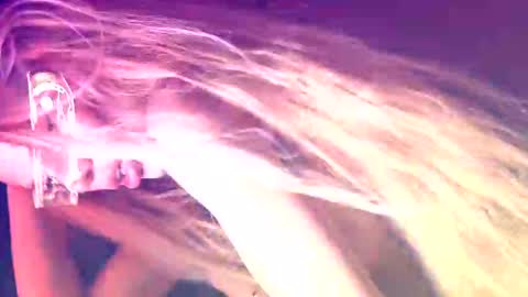 Alvuwka online show from November 18, 2025, 7:24 am