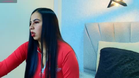   A L Y  online show from October 7, 2025, 11:29 am