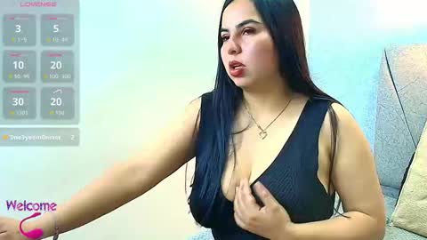   A L Y  online show from October 14, 2025, 11:33 am