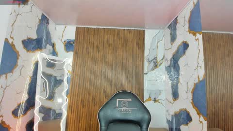 ALYCE  online show from April 6, 2026, 11:33 am