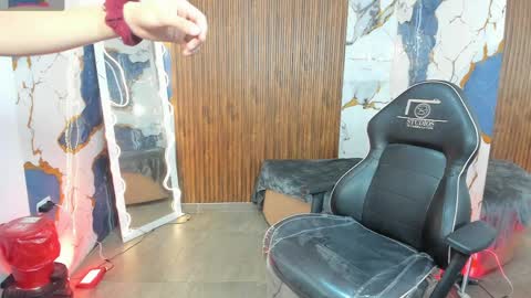 ALYCE  online show from April 7, 2026, 11:32 am