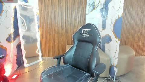 ALYCE  online show from April 8, 2026, 11:32 am