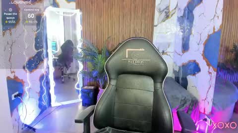 ALYCE  online show from April 18, 2026, 11:25 am