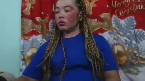 Snapshot of alypierette chatting on February 23, 2026, 8:33 am alypierette online show from February 23, 2026, 8:33 am