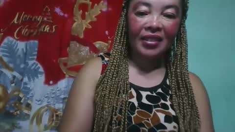 Snapshot of alypierette chatting on February 26, 2026, 2:43 am alypierette online show from February 26, 2026, 2:43 am