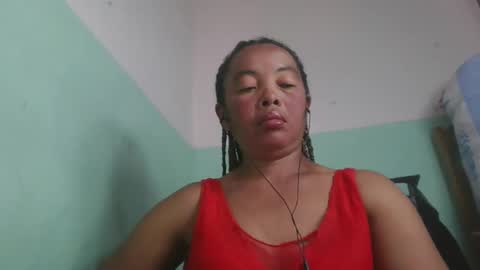 Snapshot of alypierette chatting on April 14, 2026, 5:57 am alypierette online show from April 14, 2026, 5:57 am