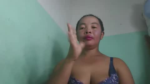 Snapshot of alypierette chatting on April 28, 2026, 2:33 pm alypierette online show from April 28, 2026, 2:33 pm