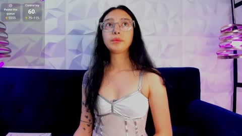 sopie online show from December 3, 2024, 11:01 am