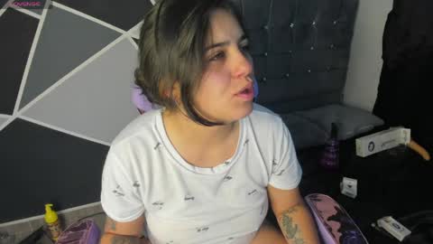 Snapshot of alysa_magic chatting on April 17, 2026, 7:06 pm alysa magic online show from April 17, 2026, 7:06 pm