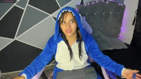 Snapshot of alysa_magic chatting on April 22, 2026, 5:47 pm alysa magic online show from April 22, 2026, 5:47 pm