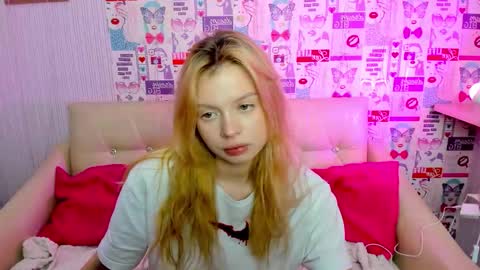 Snapshot of alysameow chatting on December 5, 2025, 6:59 pm Alysa 7GMT online show from December 5, 2025, 6:59 pm