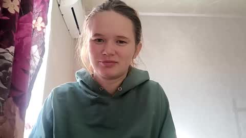 Mila online show from February 5, 2026, 9:36 am