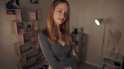 Snapshot of alyshaanzaldua chatting on October 14, 2025, 8:15 am Harper online show from October 14, 2025, 8:15 am