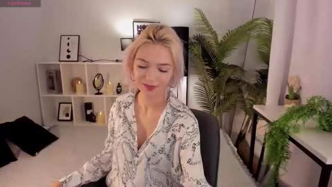 Alysia online show from September 15, 2025, 1:44 pm