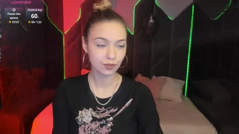 Snapshot of alysiasun chatting on April 19, 2026, 10:23 pm Alysia online show from April 19, 2026, 10:23 pm
